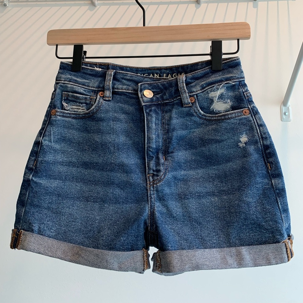 Highwaisted jean shorts
